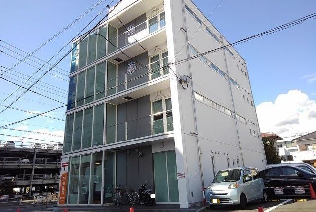近くの甲府北口二郵便局まで150m(徒歩2分)
