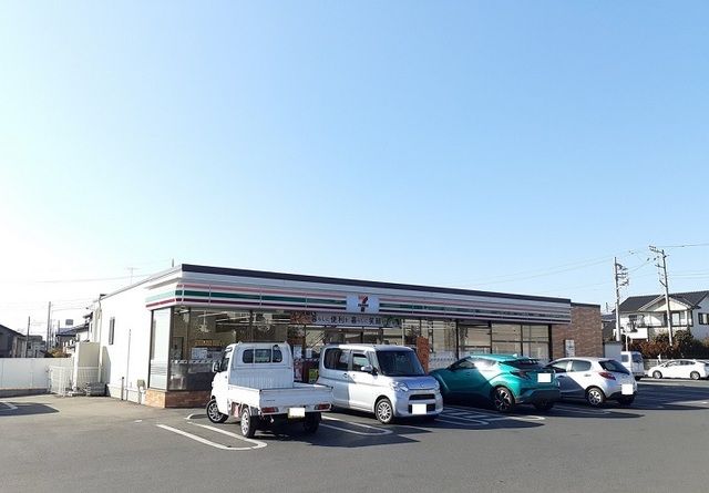 近くのセブンイレブン長堀店まで750m（徒歩10分）