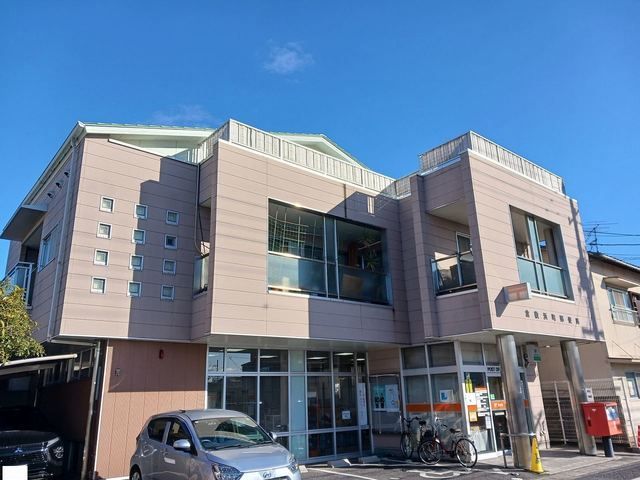 近くの浜町郵便局まで500m（徒歩7分）