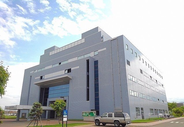 近くの石狩市役所まで1,000m(徒歩13分)