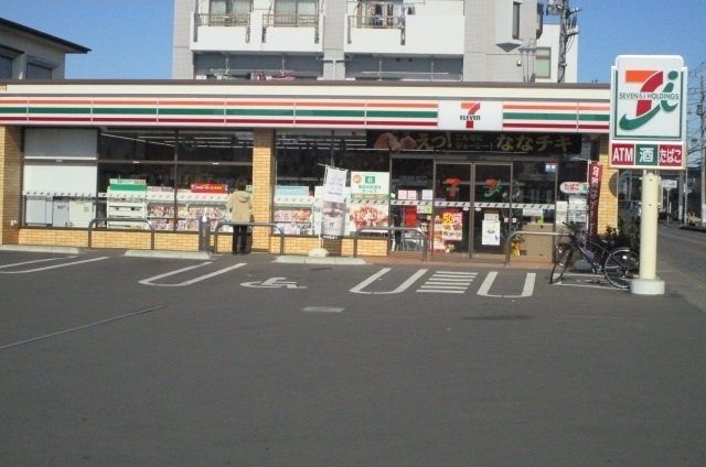近くのセブンイレブンまで450m（徒歩6分）