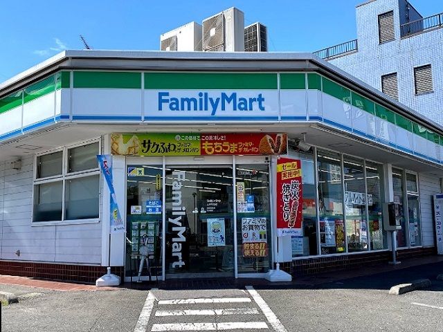近くのファミリーマート王禅寺西店まで400m(徒歩5分)