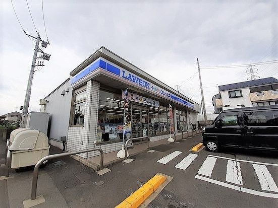 近くのローソンまで450m（徒歩6分）