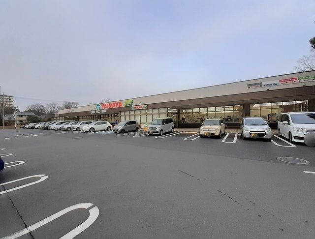 近くの松代ショッピングセンターまで2,300m（徒歩29分）