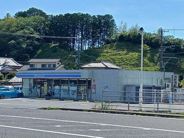 近くのローソン菊川下平川店まで1,400m（徒歩18分）