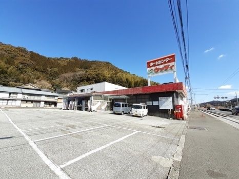 近くのホームセンター ウッディ 本館まで3,100m(徒歩39分)