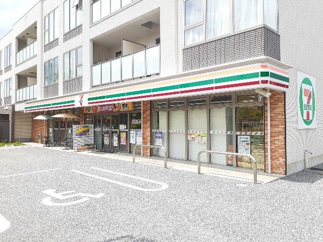 近くのセブンイレブン彦根野瀬町店様まで190m（徒歩3分）