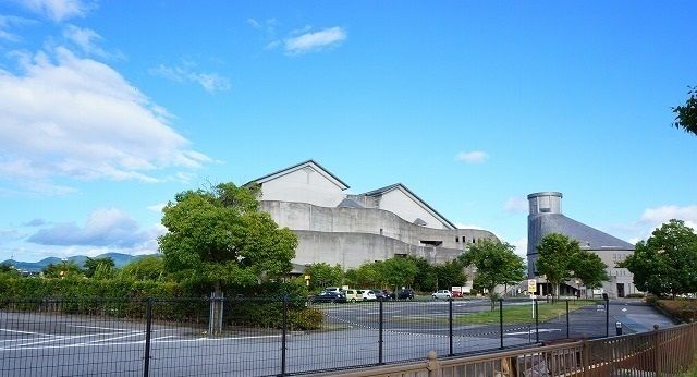 近くのひこね文化プラザ様まで400m（徒歩5分）