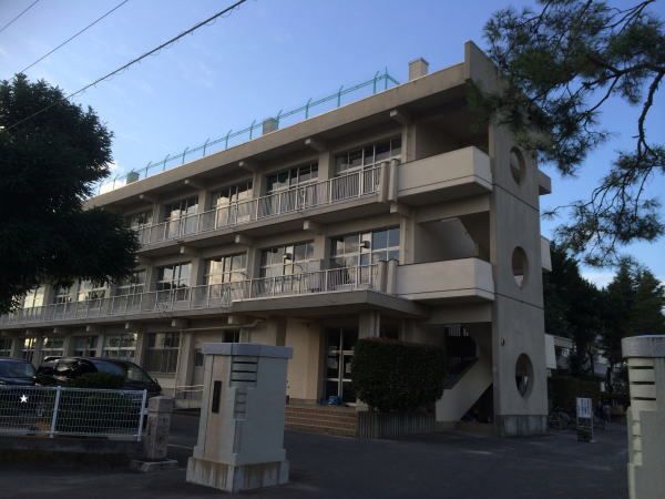 近くの小学校まで750m（徒歩10分）