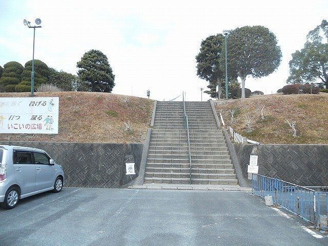 近くのいこいの広場まで1,200m(徒歩15分)