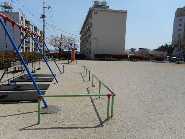 近くの末広公園まで500m（徒歩7分）