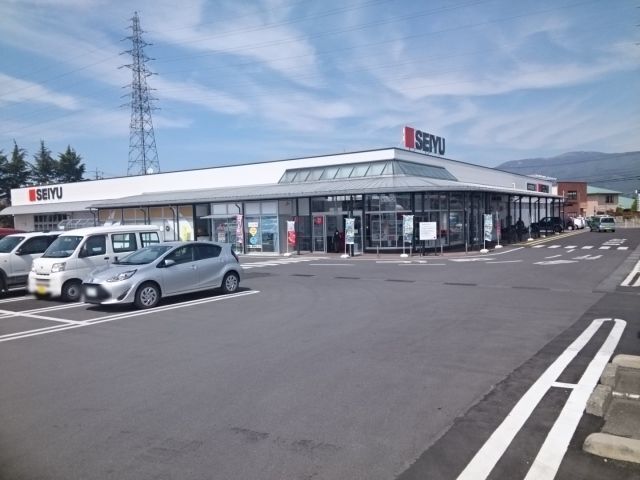 近くのカワチ薬品塩尻店まで500m（徒歩7分）