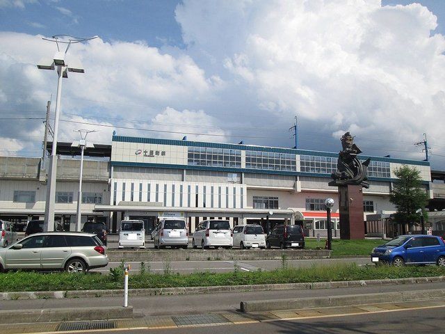 近くの十日町駅まで2,300m（徒歩29分）