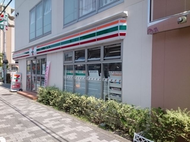 近くのセブンイレブン様まで350m（徒歩5分）