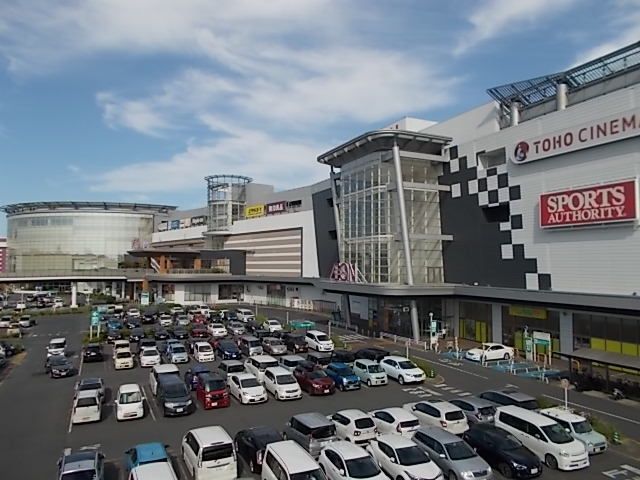 近くのイオンモール水戸内原店まで600m（徒歩8分）