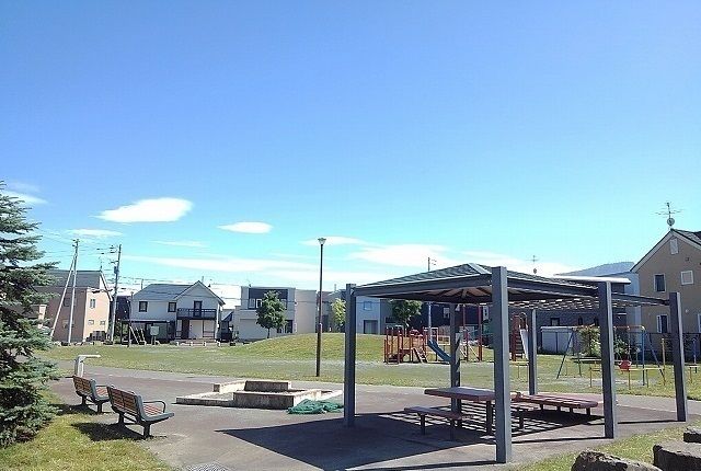 近くの公園まで500m（徒歩7分）
