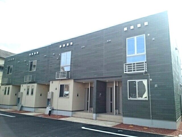 大田市駅より徒歩10分 築7年2ヶ月 2階建の賃貸物件