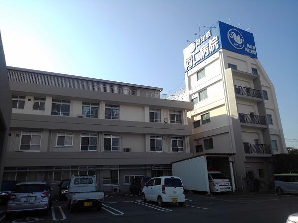 近くの病院まで1,600m（徒歩20分）