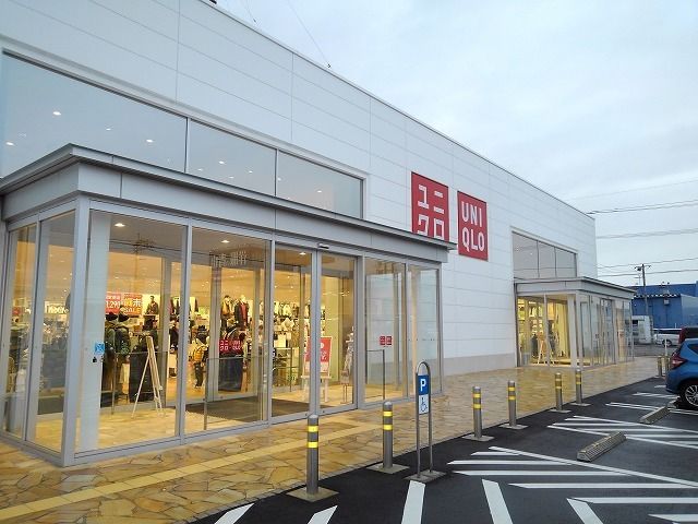 近くのユニクロ鳥取千代水店まで110m(徒歩2分)