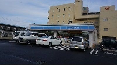 近くのローソン様まで400m（徒歩5分）