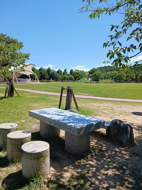 近くのうずしおふれあい公園まで600m（徒歩8分）