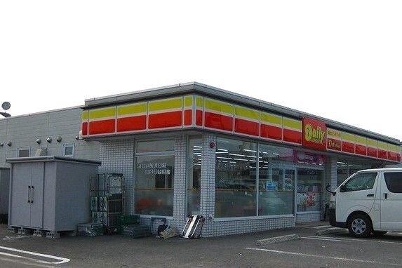 近くのデイリーヤマザキ和歌山手平店様まで400m(徒歩5分)