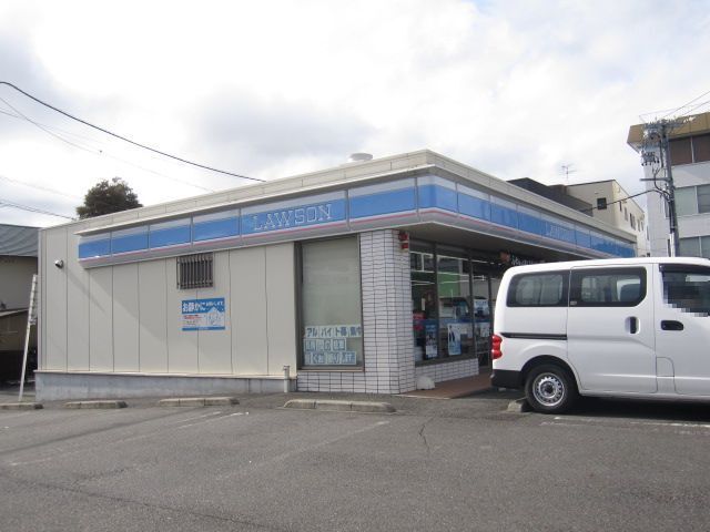 近くのローソン小黒1丁目店まで450m(徒歩6分)