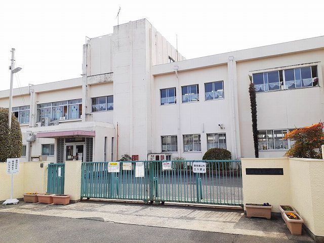 近くの小牧第一幼稚園まで450m（徒歩6分）