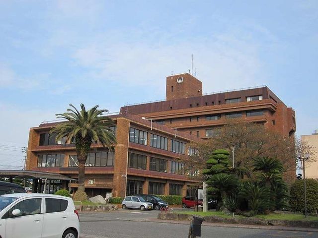 近くの行橋市役所まで850m（徒歩11分）