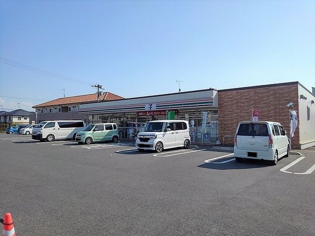 近くのセブンイレブン中津牛神１丁目店まで500m（徒歩7分）