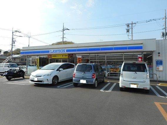 近くのローソン神辺湯野店まで450m（徒歩6分）