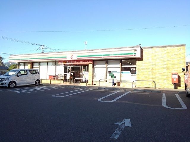 近くのセブンイレブン久留米長門石店まで460m（徒歩6分）