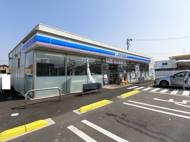 近くのローソン 大垣島里町店まで700m（徒歩9分）