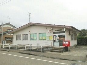 近くの宝郵便局まで1,800m（徒歩23分）