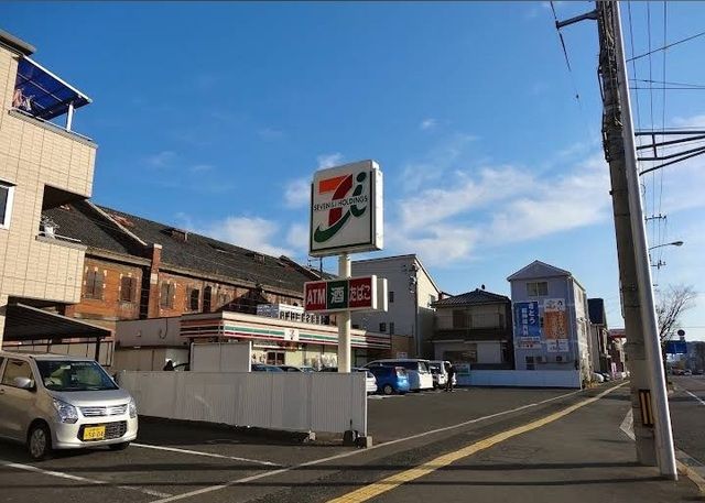 近くのセブンイレブン広島皆実4丁目店まで120m（徒歩2分）