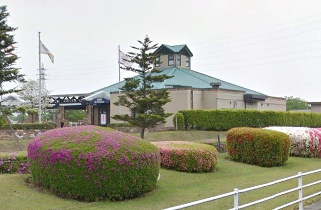 近くのキリンビアファームまで2,600m（徒歩33分）