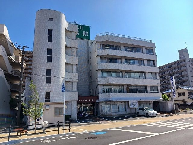 近くの寝屋川南病院様まで110m(徒歩2分)