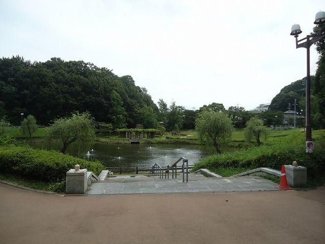 近くの長山公園まで90m（徒歩2分）