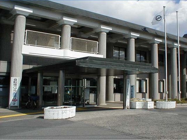 近くの玉島支所まで850m（徒歩11分）