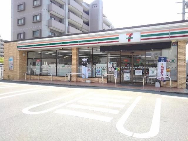 近くのセブンイレブンまで500m（徒歩7分）