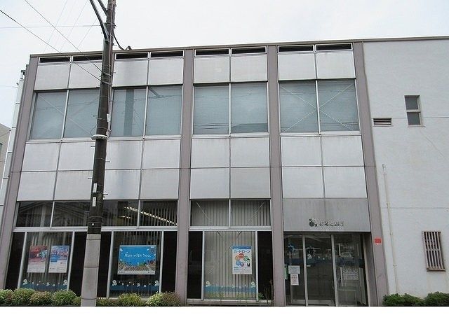 近くの銀行まで1,400m（徒歩18分）