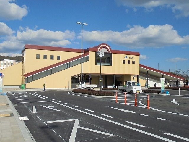 近くの駅まで1,700m（徒歩22分）