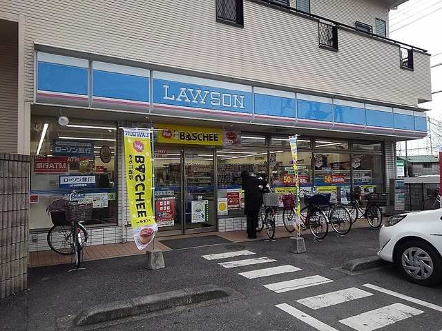 近くのローソン草加谷塚町店まで550m（徒歩7分）