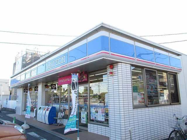 近くのコンビニまで250m（徒歩4分）