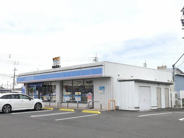 近くのローソン丸亀土器町東九丁目店まで500m（徒歩7分）