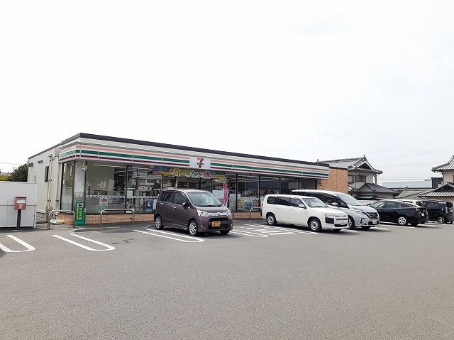 近くのセブンイレブン松山井門町店様まで700m（徒歩9分）
