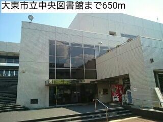 近くの図書館まで650m（徒歩9分）