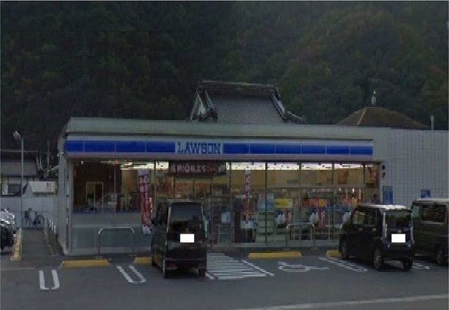 近くのローソンまで80m（徒歩1分）