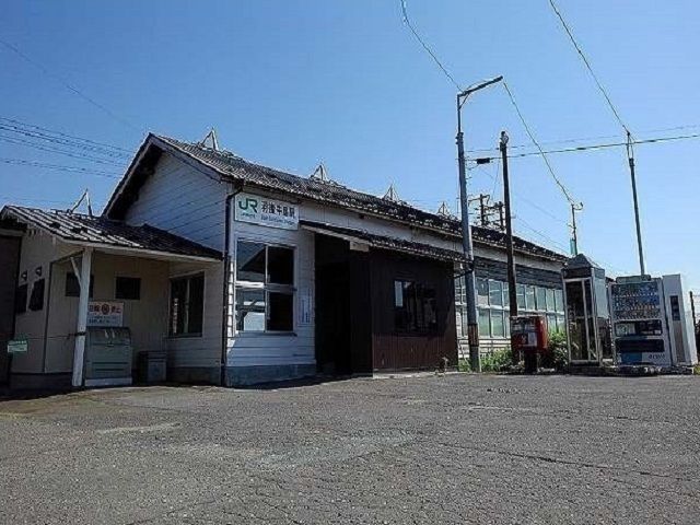 近くの羽後牛島駅まで750m(徒歩10分)