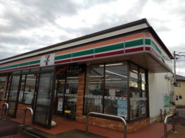 近くのセブンイレブン笈ヶ島店まで90m（徒歩2分）